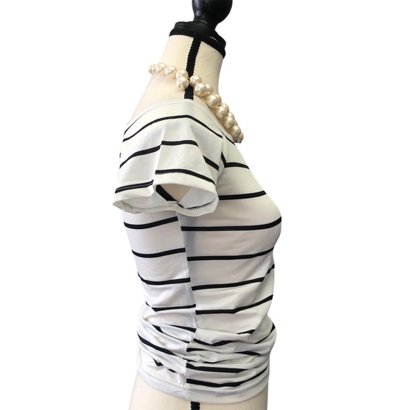 🏝️☀️Women’s print t-shirt navy☀️🏝️ - Picture 4 of 5